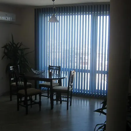 Sea View Aparthotel *