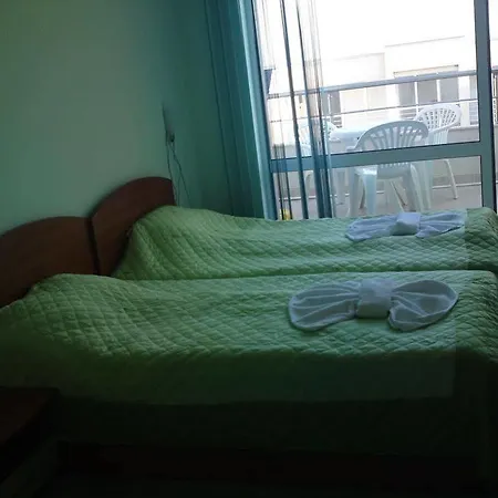 Sea View Aparthotel *